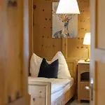 Chesa-strimer - Stüva Sur Apartment *